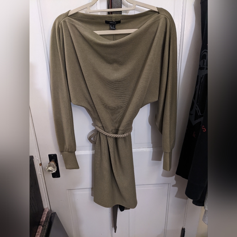 Forever 21 Army Green Size Small L/S Sweater Dresss